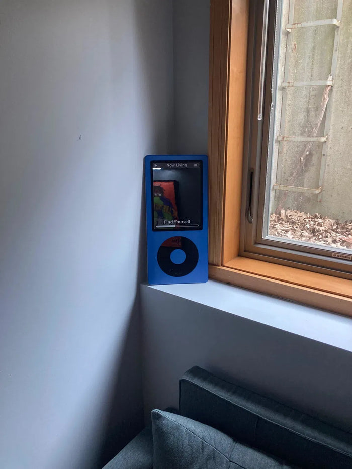 Blue iPod Mirror review photo